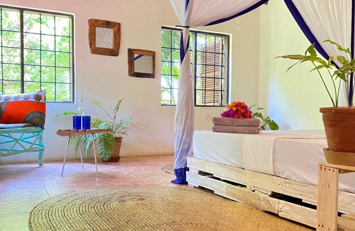 Salty'S Kitesurf Village Kilifi Exterior photo