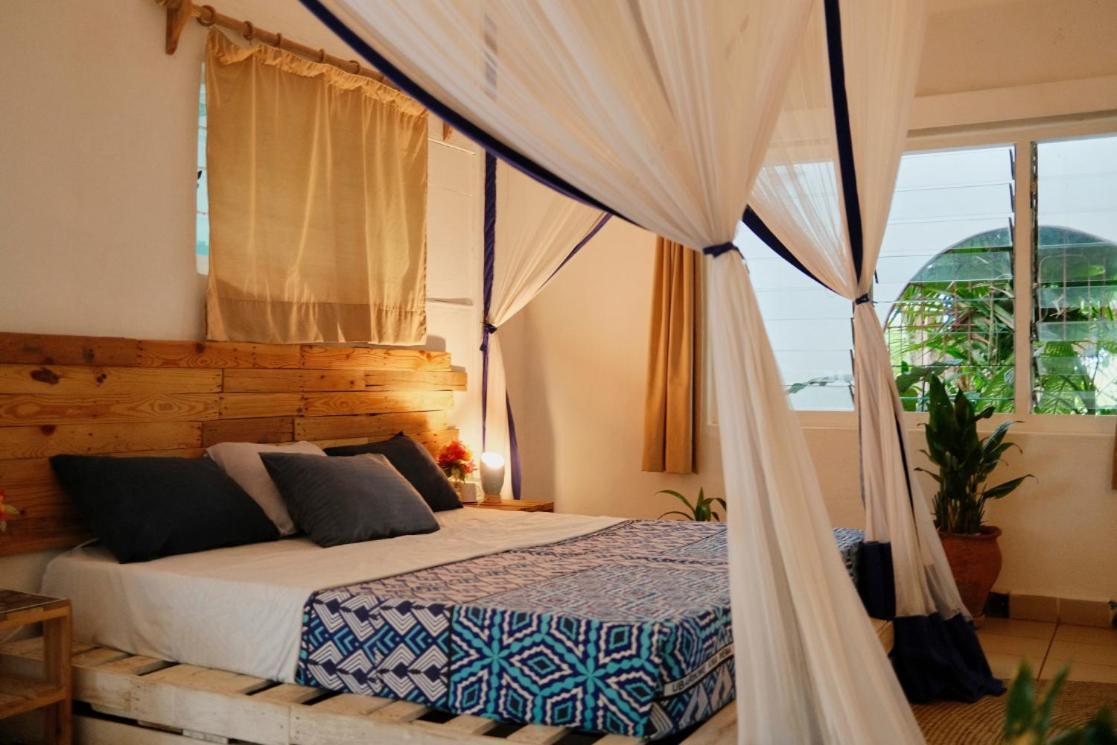 Salty'S Kitesurf Village Kilifi Exterior photo
